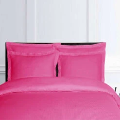 Parure Housse De Couette FINES RAYURES FUCHSIA 100% Satin De Coton 120 Fils/cm²