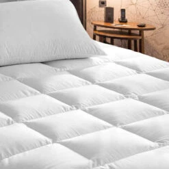 Surmatelas De Confort SÉRÉNITÉ 100% Fibres Creuses Siliconées 700 G/m²